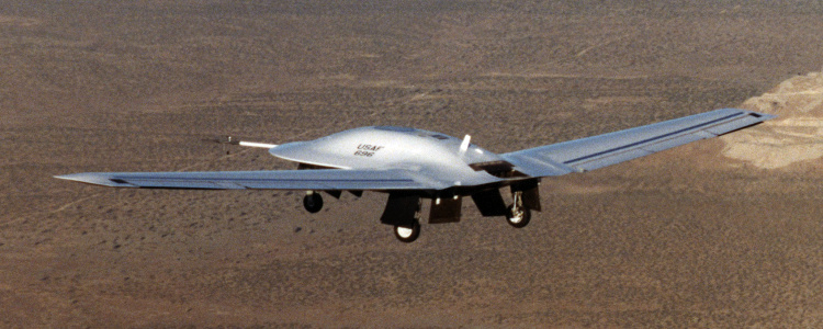 Lockhed Boeing DarkStar Tier III Minus RQ-3A UAV unmanned aerial vehicle stealthy DARPA USAF