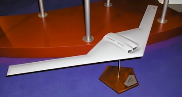 Northrop Grumman SensorCraft ISR intelligence reconnaissance surveillance UAV AFRL unmanned aerial vehicle platform airplane stealthy high aspect ratio flying wing desktop model