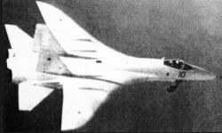 Suchoj Sukhoi T10 istrebitel fighter prototype preproduction ogivale wing