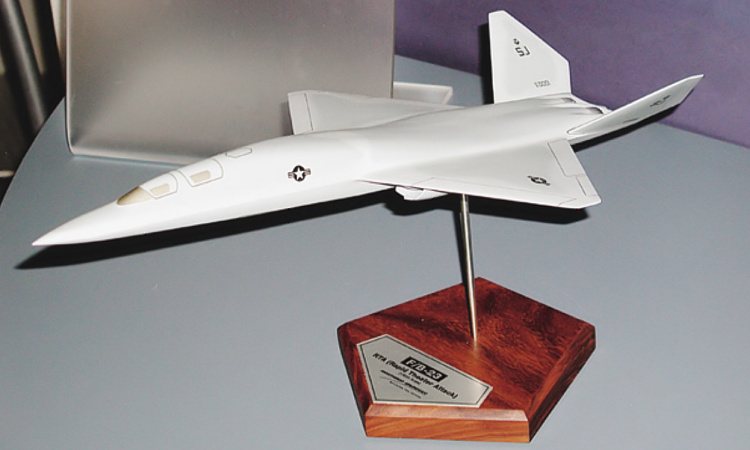 Northrop Grumman FB-23 interim bomber USAF next generation stealthy stealth YF-23 derived aircraft taktick bombardr